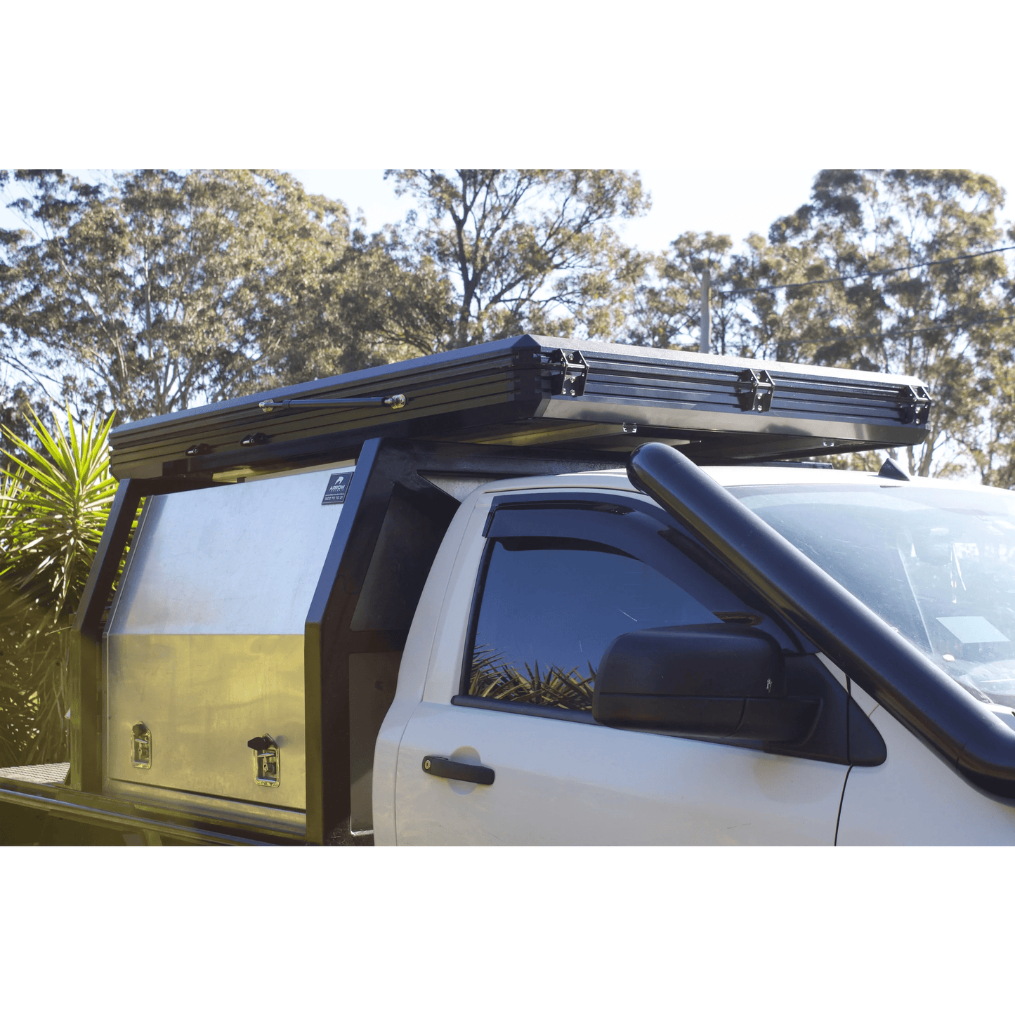 maximus clam shell rooftop tent closed